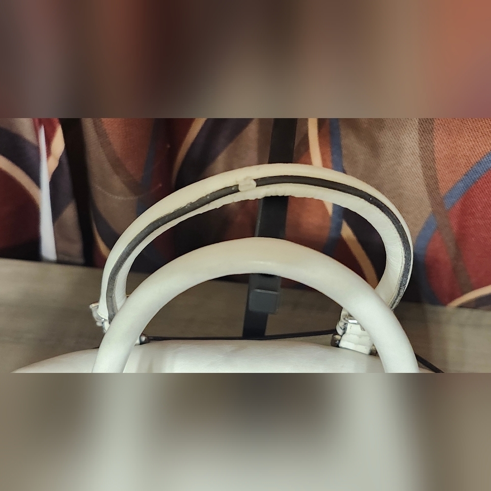 A Coach Hamptons satchel serial number B0751-F08AD5 - Picture 2 of 15